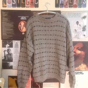 Gray Crewneck Sweater with Ribbed Texture
